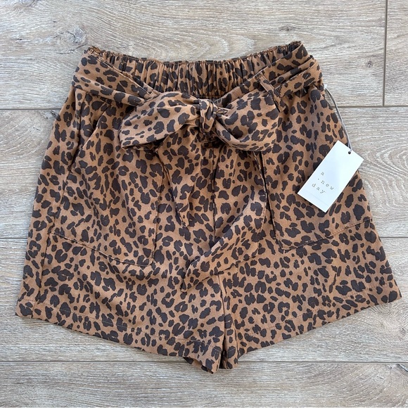 a new day Pants - A New Day leopard print tie waist paper‎ bag pocket shorts Bow Belt Small NEW